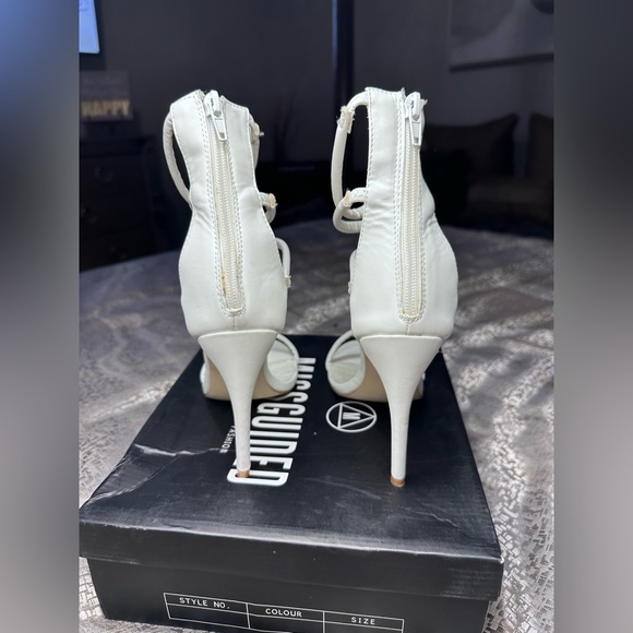 Preowned Missguided White Heels, 8 - Picture 3 of 4